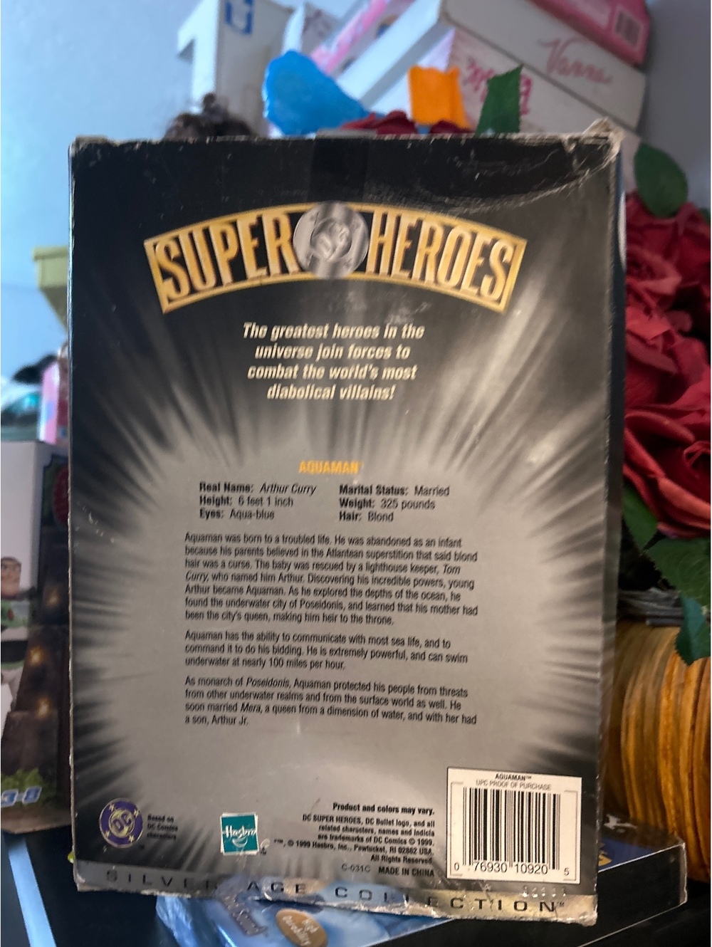 DC Super Heroes Aquaman Vintage Action Figure - Picture 2 of 2